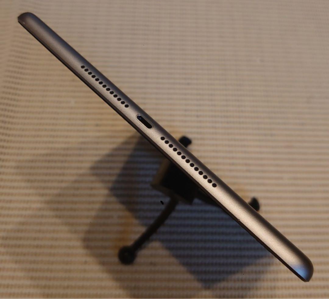 完動品SIMフリー液晶無傷iPad第5世代(A1823)本体128GB G3YL