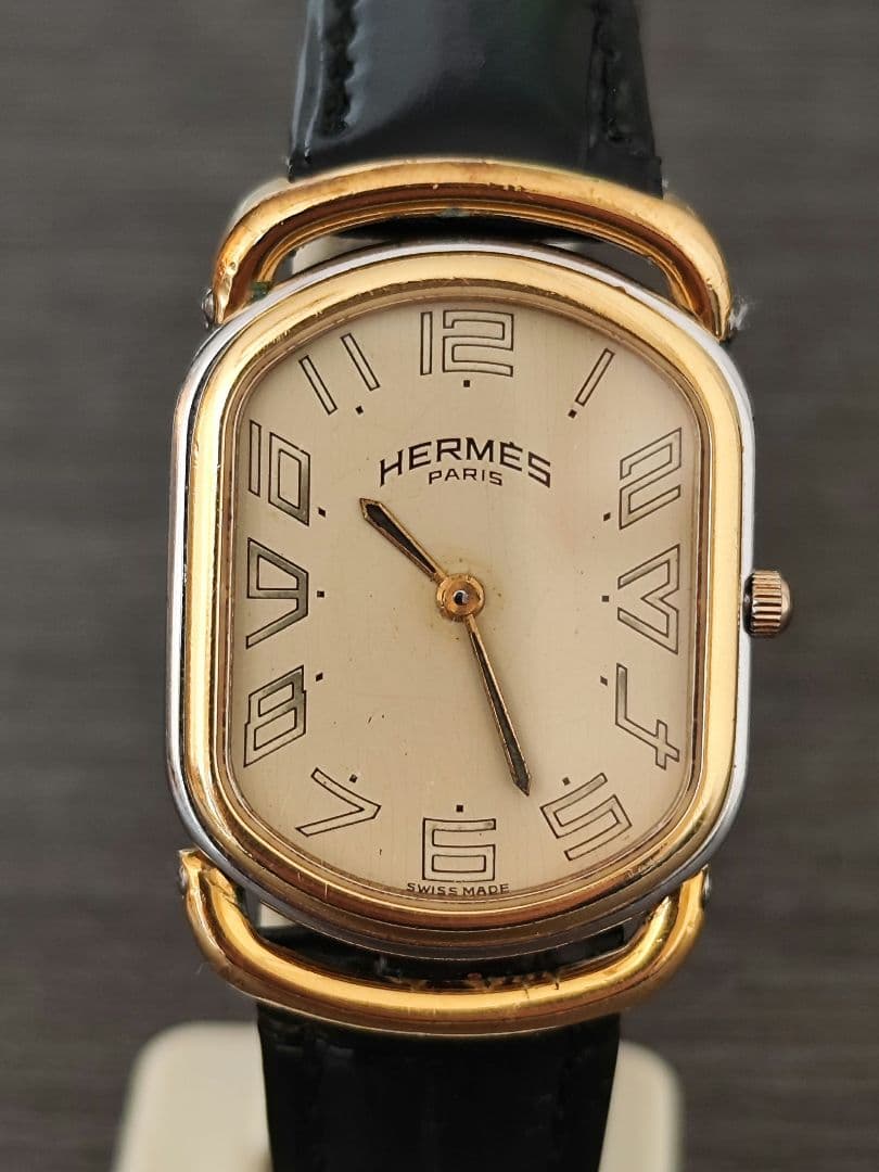 稼働品 HERMES レディース腕時計 シャンパン色アラビア数字文字盤