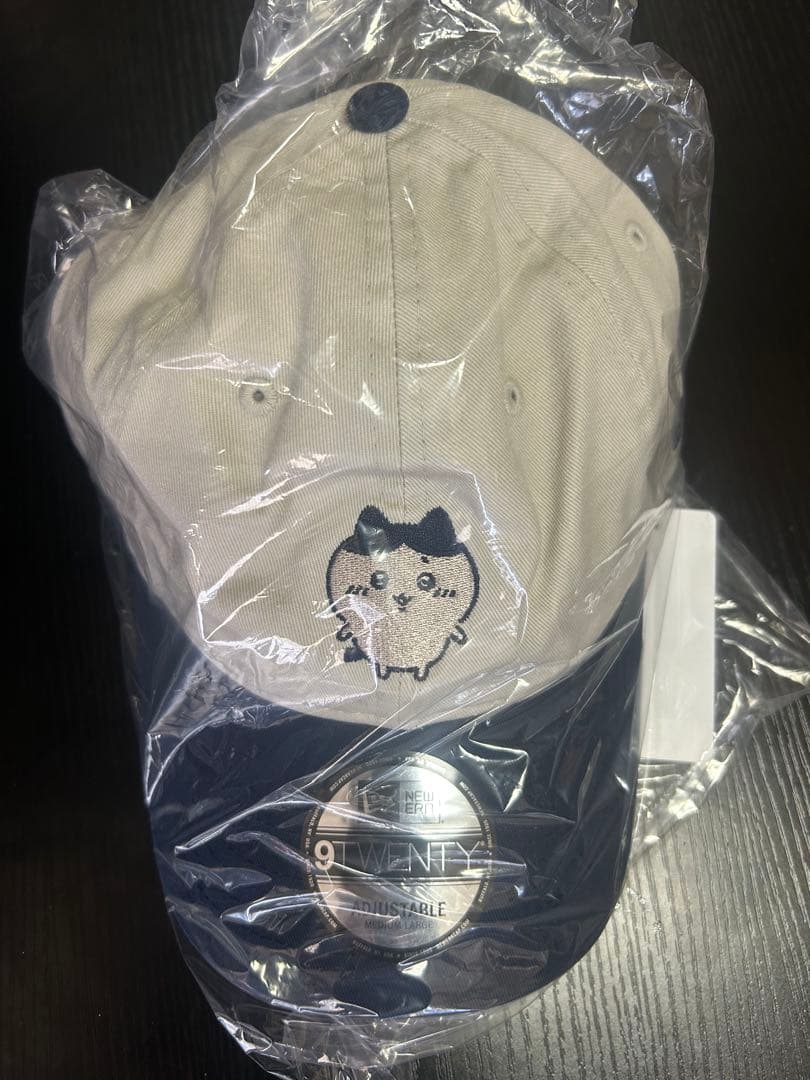 ニューエラ　ちいかわ　コラボキャップ　ハチワレ