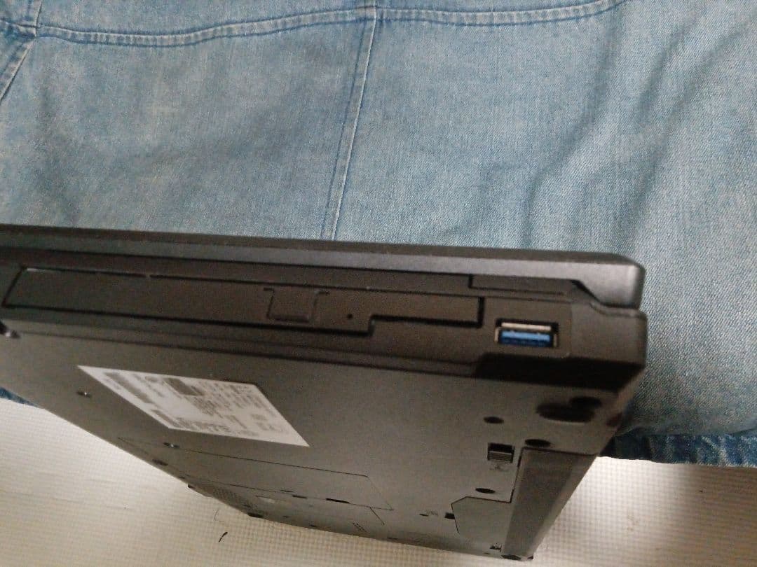 富士通ノートパソコンA577/P i5第7世代OS.Office