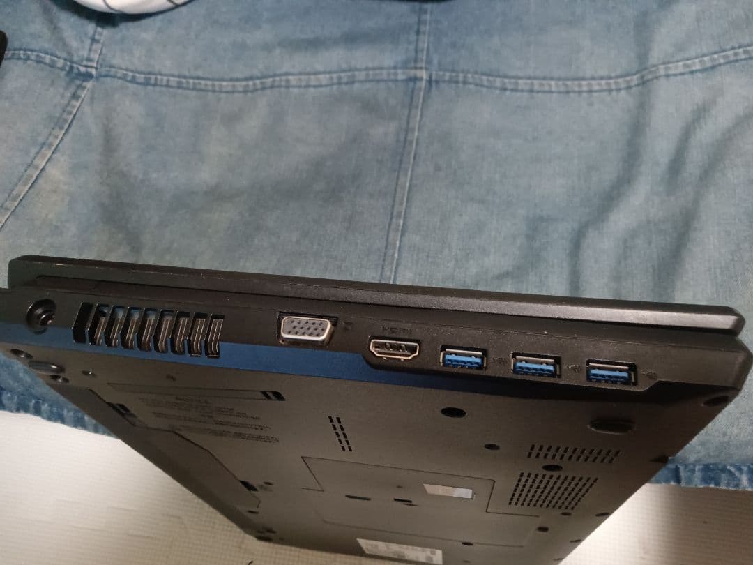 富士通ノートパソコンA577/P i5第7世代OS.Office