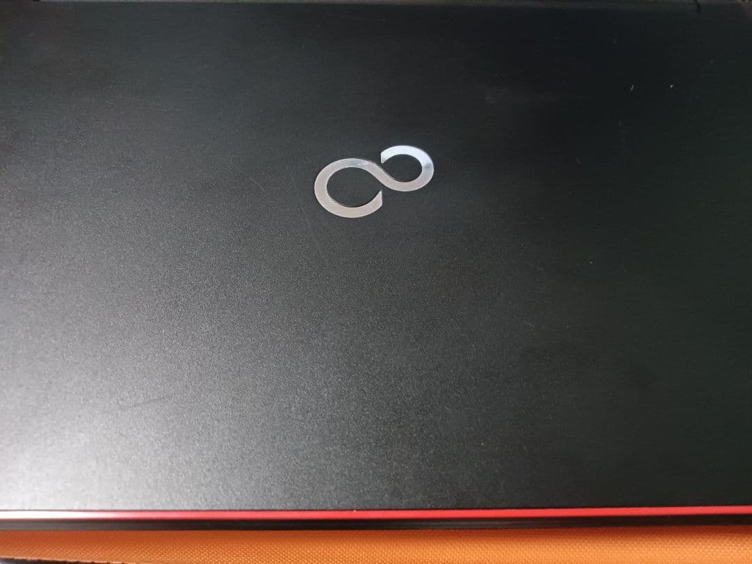 富士通ノートパソコンA577/P i5第7世代OS.Office