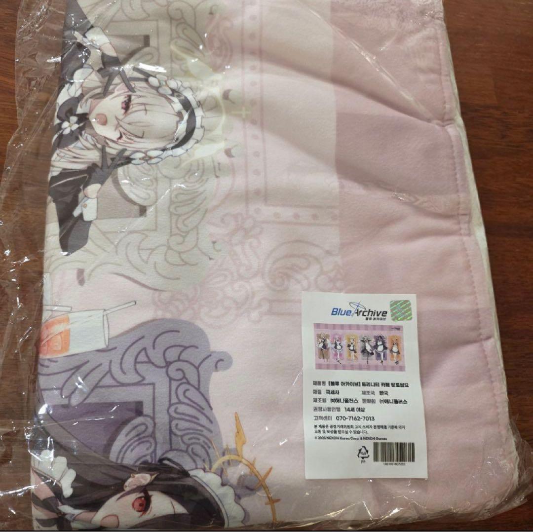 Blue Archive 韓国限定　ブルアカカフェ　ブルーアーカイブ　マント毛布