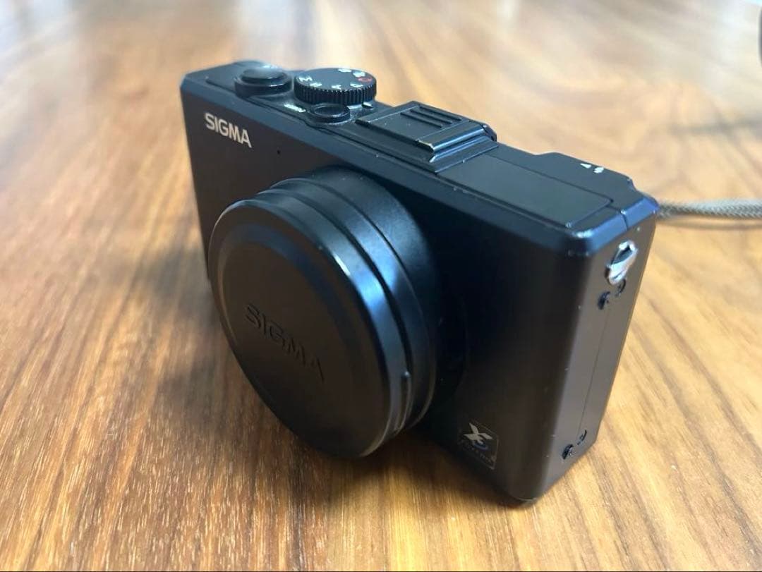 SIGMA コンパクトデジタルカメラ DP-1