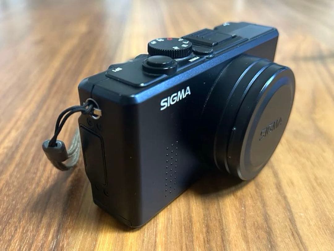 SIGMA コンパクトデジタルカメラ DP-1