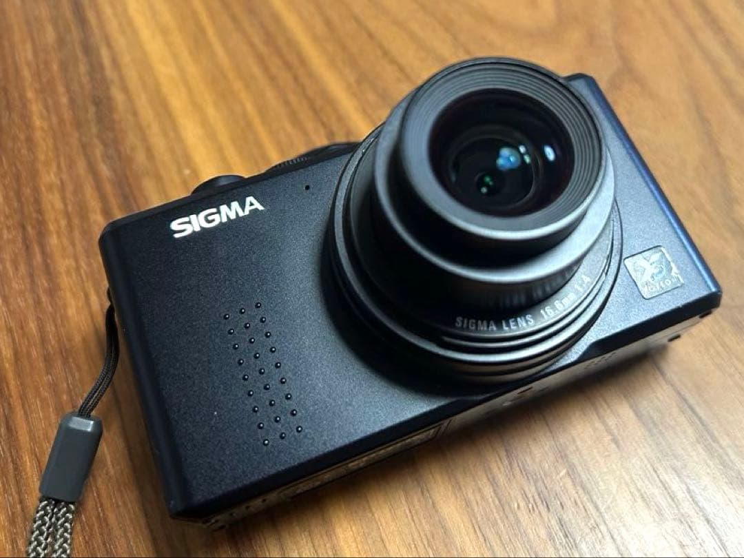 SIGMA コンパクトデジタルカメラ DP-1