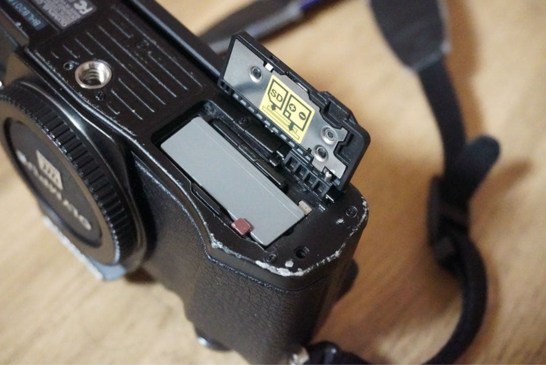 動作品OLYMPUS OMD E−M10 MarkⅡ カメラ本体バッテリーセット