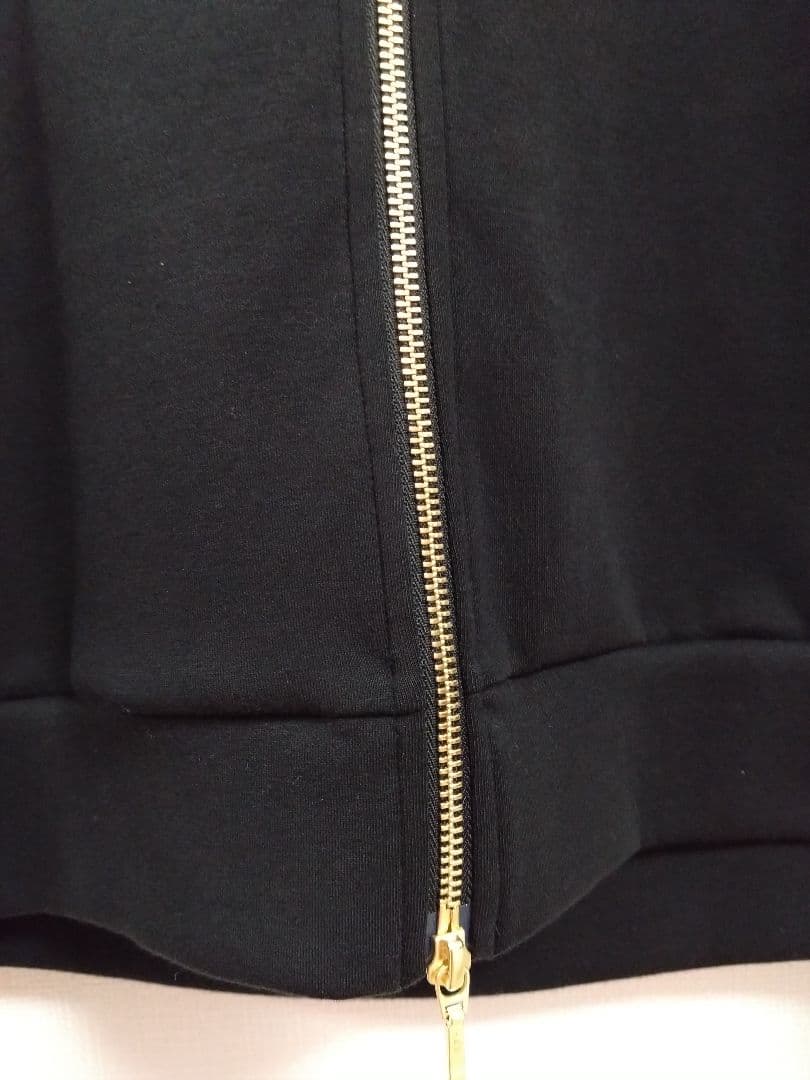 23区 完売コットンエアーダンボールコクーンフーディ