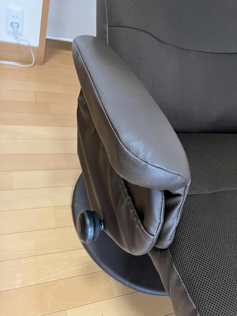 ニトリ パーソナルチェア Dメッシュ オットマン付き