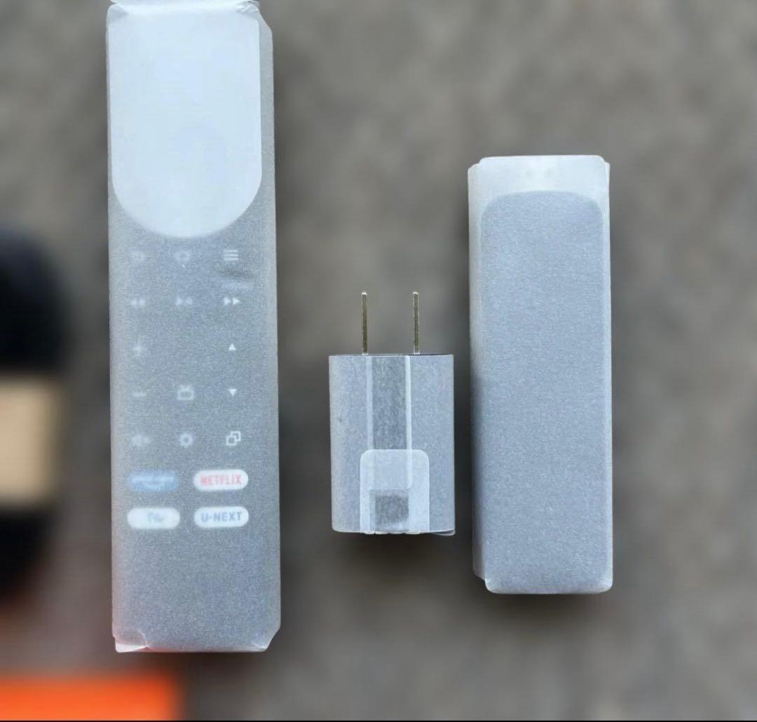 Fire TV Stick 4K MAX、音声操作可能なリモコン付き。