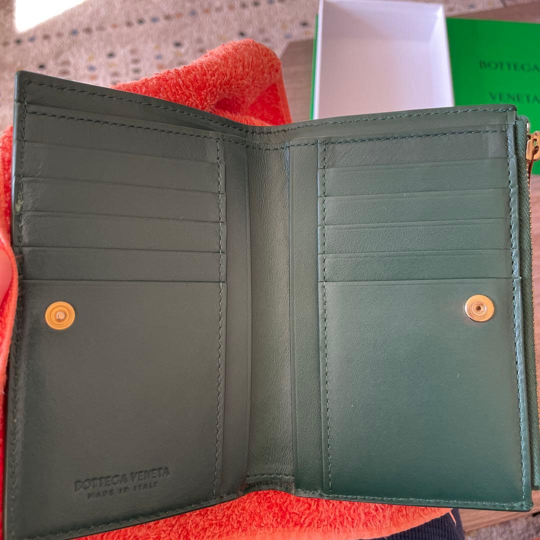 Bottega Veneta エメラルドグリーン　二つ折