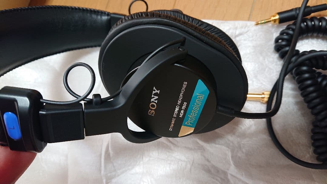 SONY MDR-7506 オーバーイヤーヘッドフォン