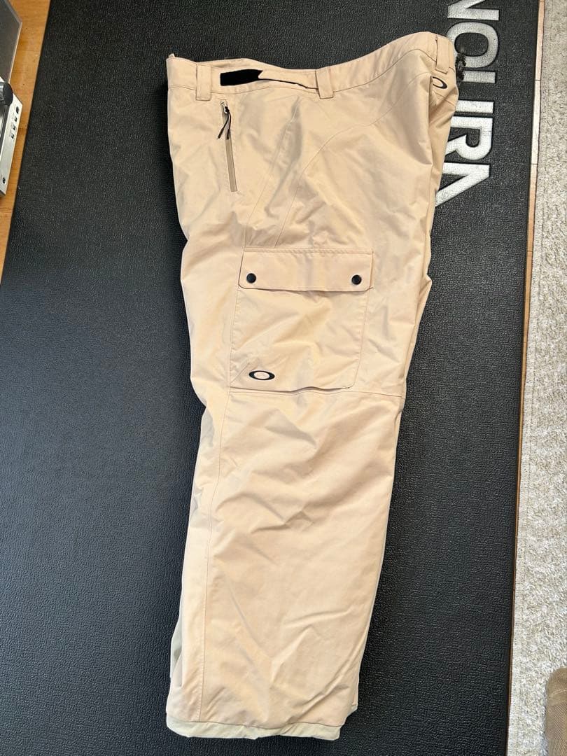 Oakley スノーボードパンツ ベージュ