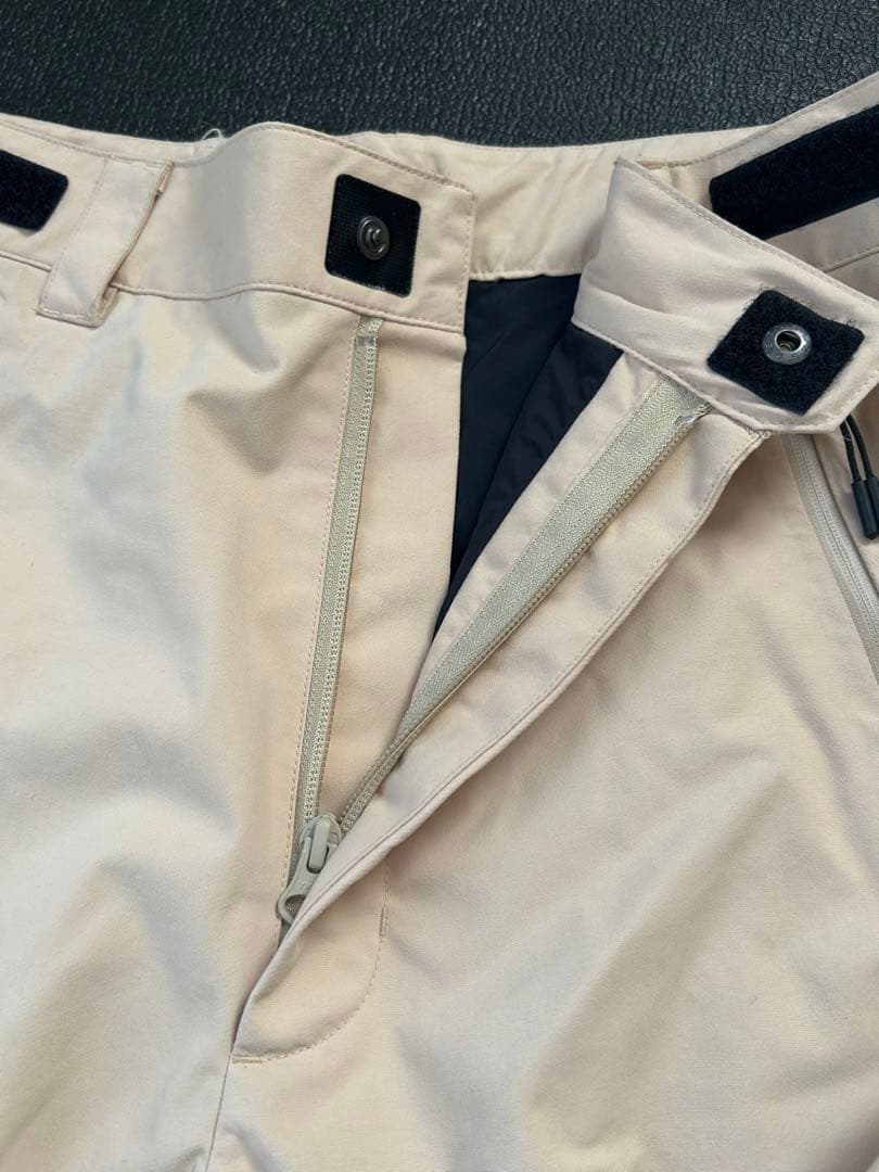 Oakley スノーボードパンツ ベージュ