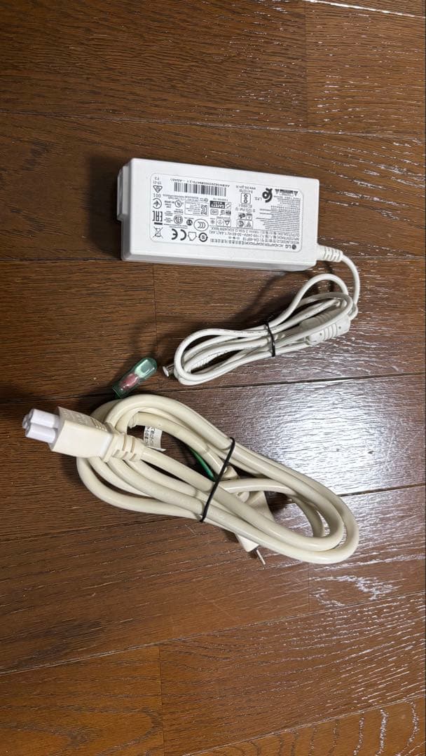 LG 27UL600-W 27インチ 4Kモニター