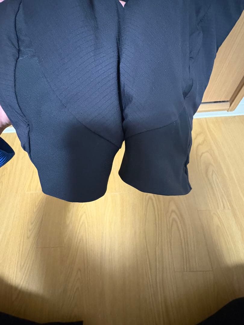 アークテリクスのAtom ARフーディ