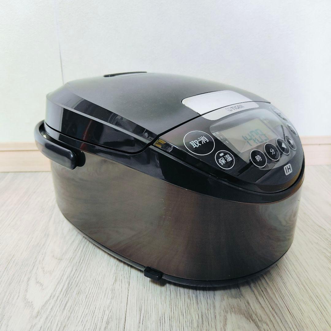 TIGER IH炊飯器 5合炊き 2023年製 JPW-D100 遠赤黒厚釜