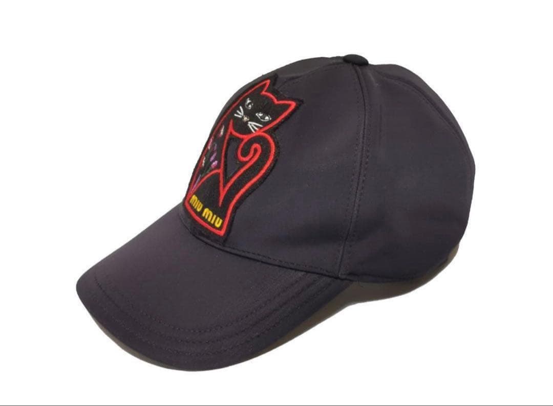 MIU MIU　ミュウミュウ　キャップ　帽子　猫　ロゴパッチ　黒