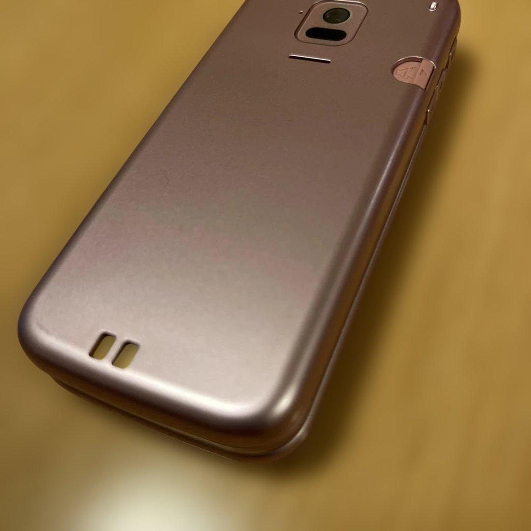 ドコモ　F-01M ガラケー　らくらくホン ピンク　純正卓上ホルダー付き　美品