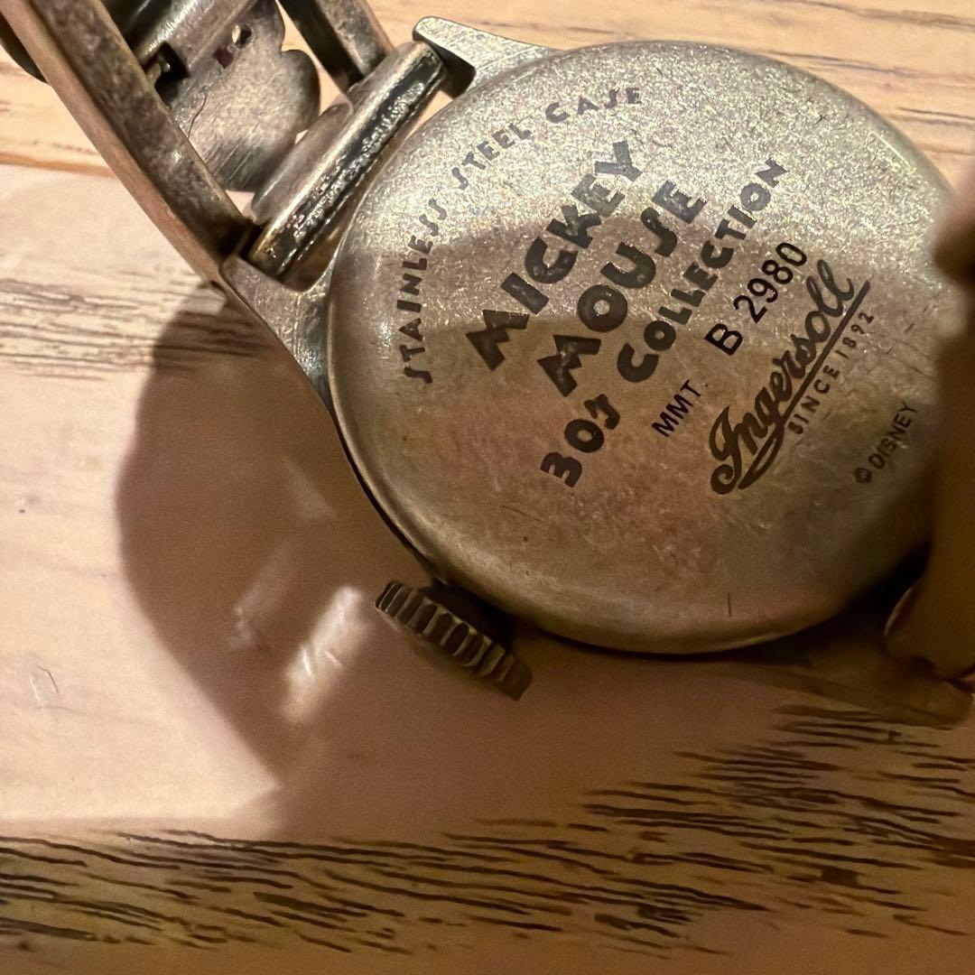 じ*ん様 ミッキーマウス腕時計