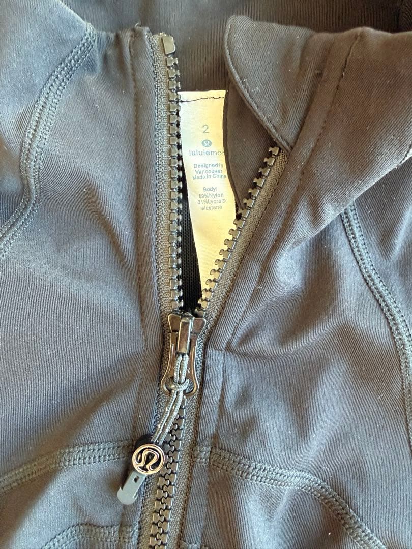 Lululemon ランニングウェア　ブラックハイネックヨガウェア サイズ2