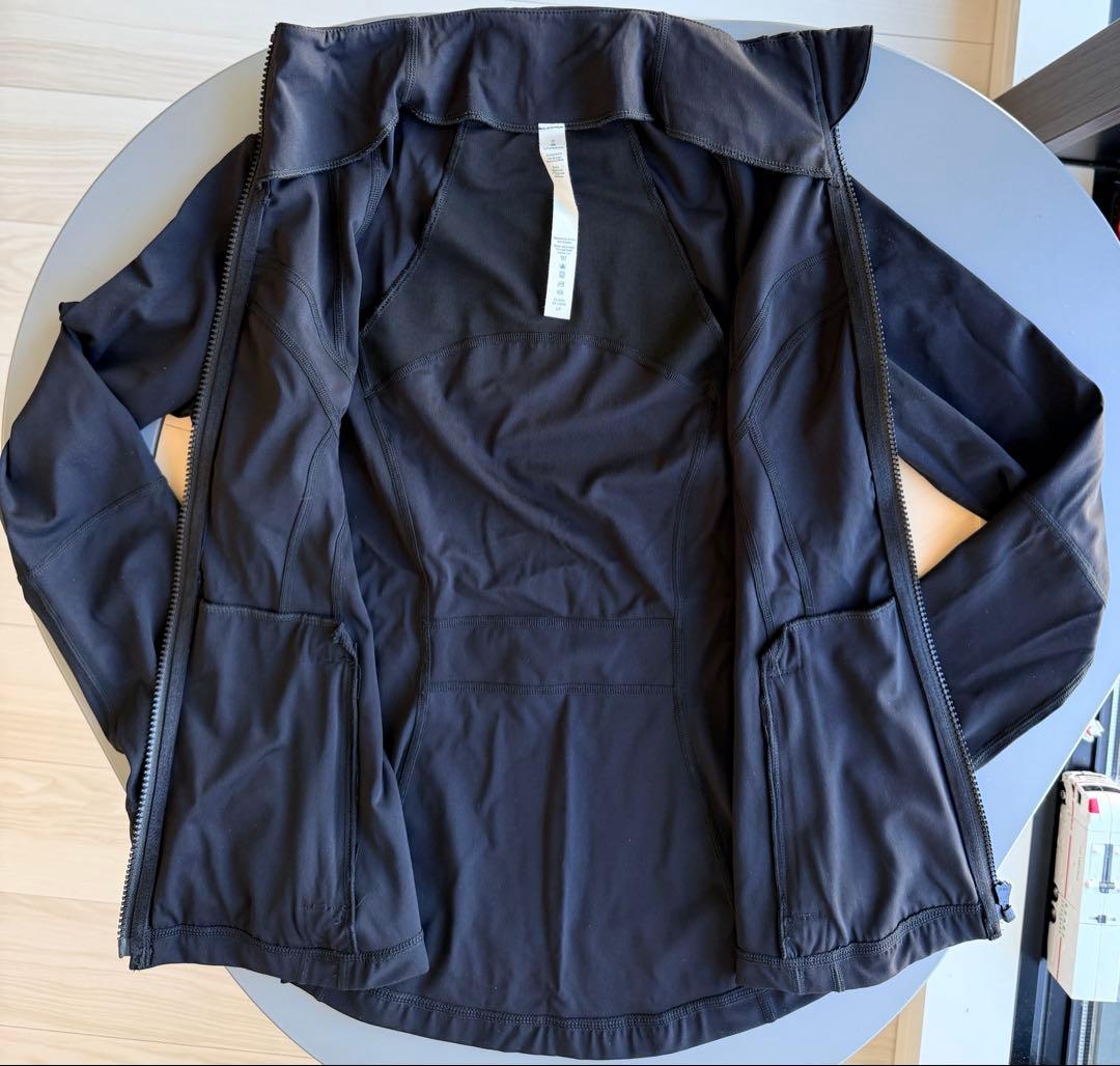 Lululemon ランニングウェア　ブラックハイネックヨガウェア サイズ2