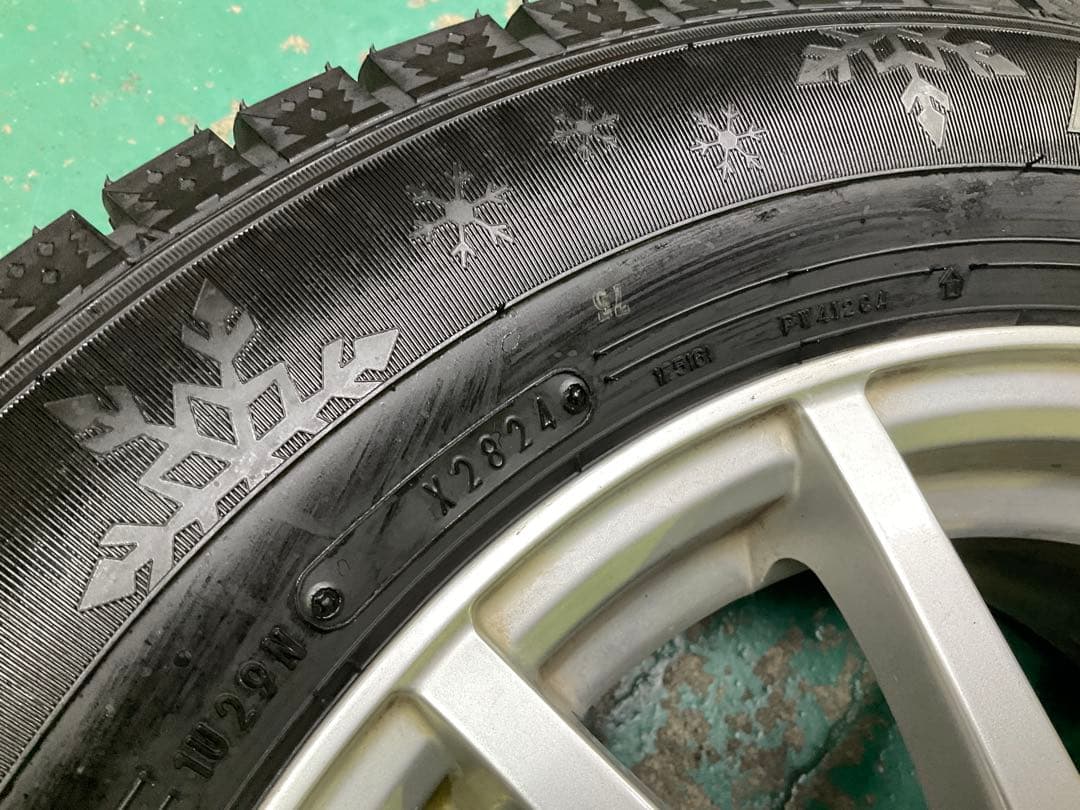 【送料無料】50・30系プリウス専用　195/65R15 中古スタッドレス4本