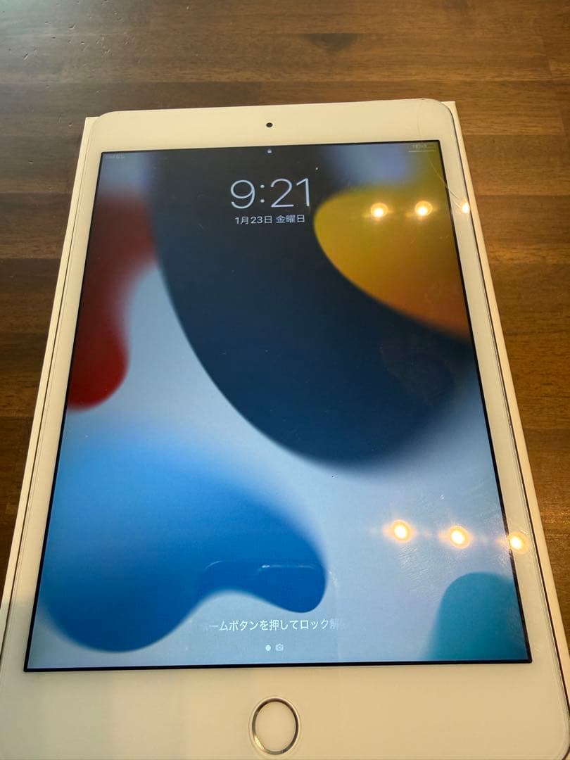 Apple iPad mini4シルバー 本体とアクセス等