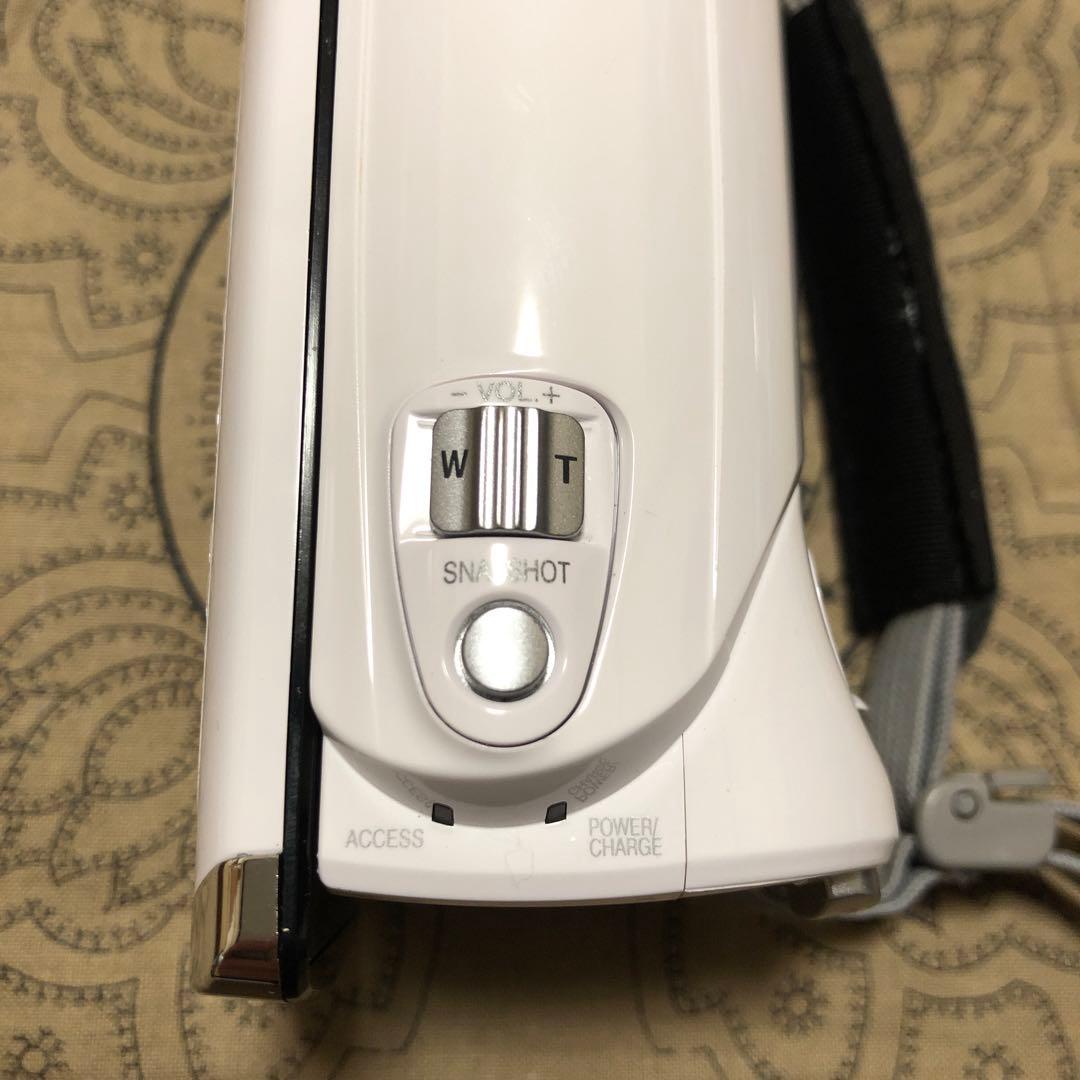 美品 JVC Everio GZ-E265 ホワイト ビデオカメラ