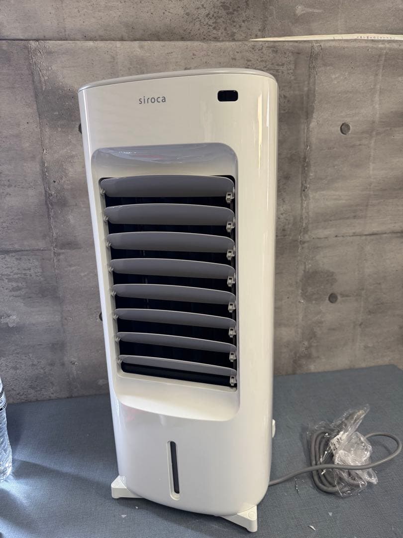 ☆siroca 加湿器つき温冷風扇 タワー型