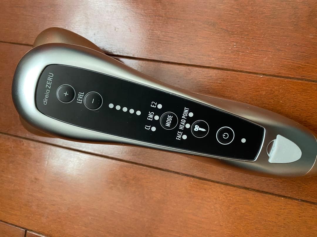 ディレイアゼル　ほぼ未使用　説明書・充電ケーブル・箱付き　ヒト幹細胞ジェル付