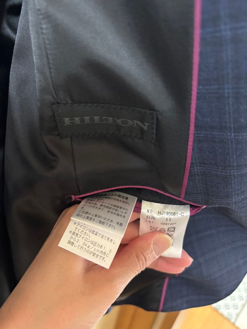 HILTON ネイビー チェック柄 パンツスーツ3点セット11号 試着のみ