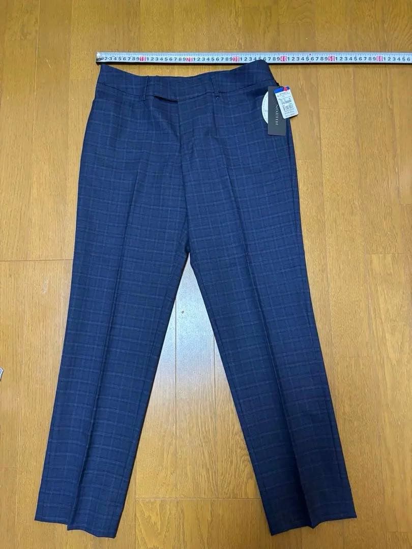 HILTON ネイビー チェック柄 パンツスーツ3点セット11号 試着のみ