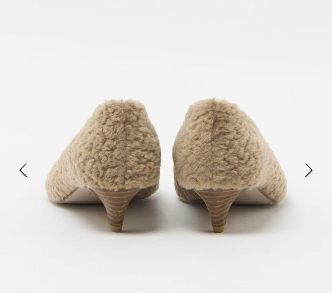 ODETTE E ODILE 美品プランプトゥ パンプス40 ベージュ　ボア