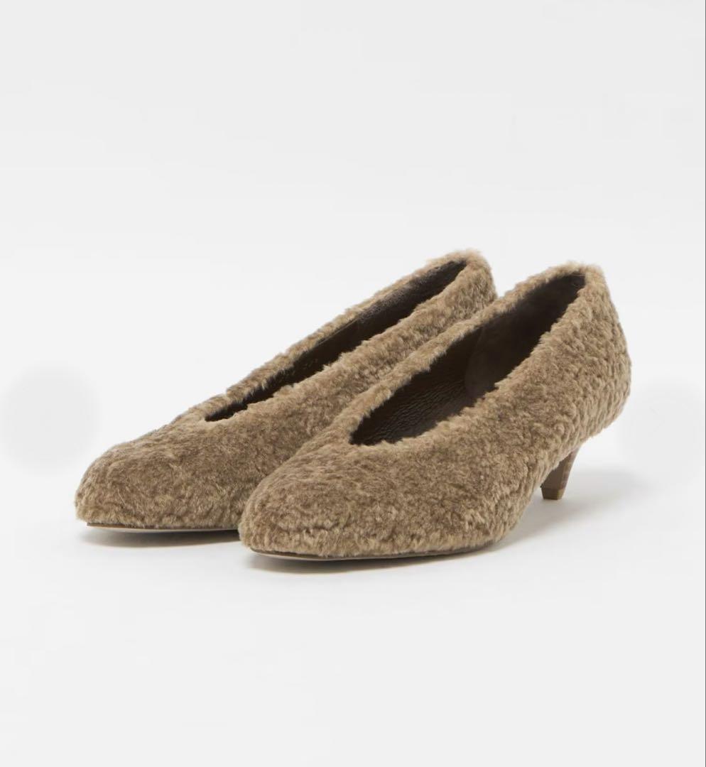 ODETTE E ODILE 美品プランプトゥ パンプス40 ベージュ　ボア