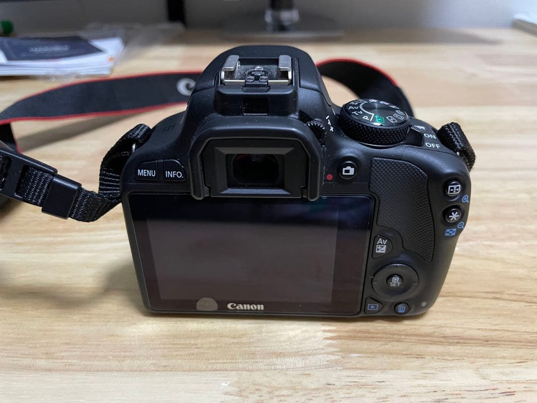 Canon EOS Kiss X7 DOUBLE ZOOM KIT 黒