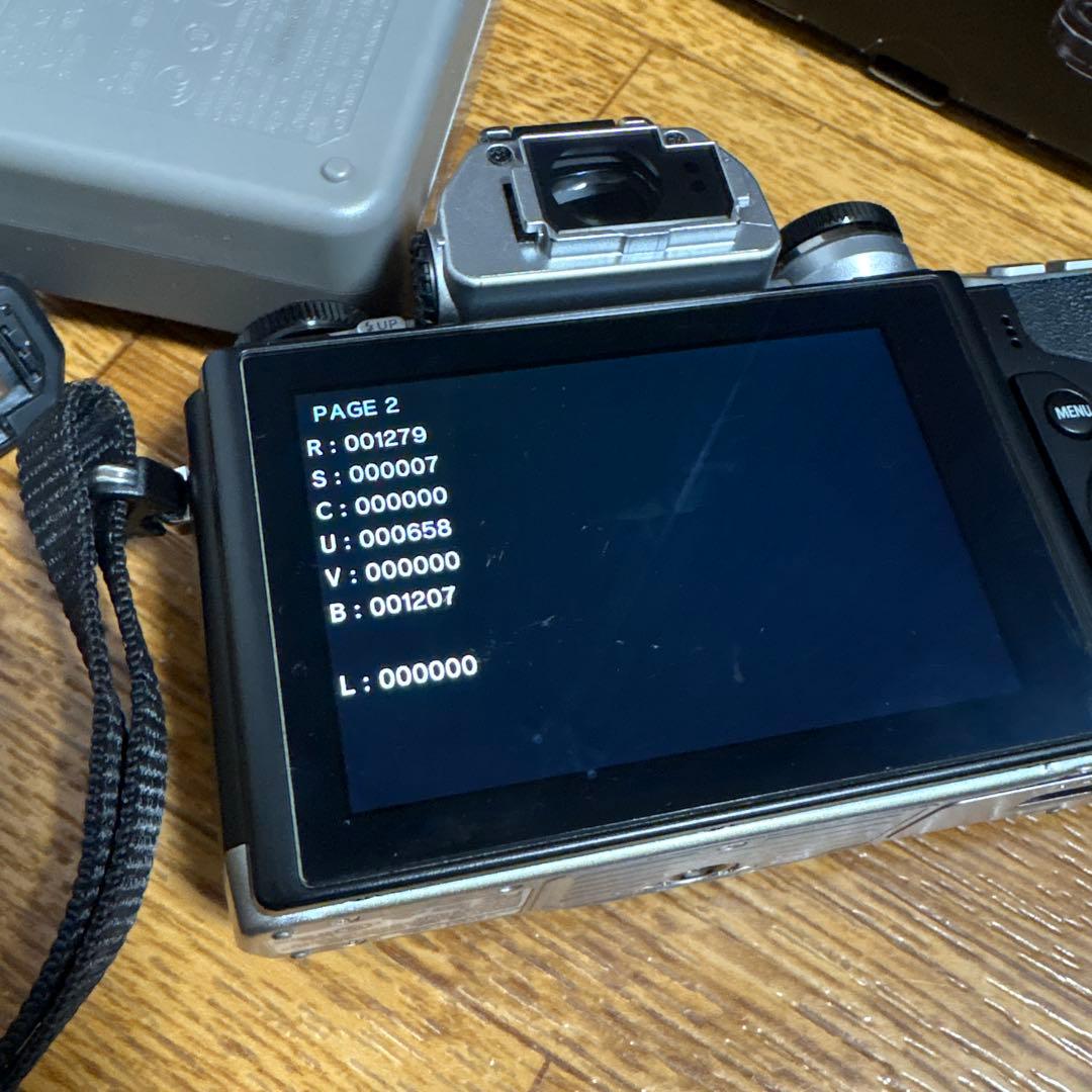 Olympus OM-D E-M10 デジタル一眼レフ