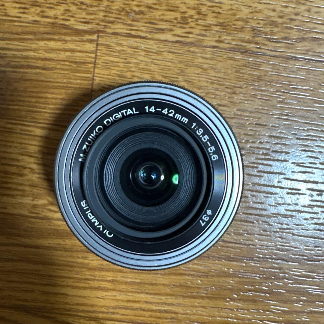 Olympus OM-D E-M10 デジタル一眼レフ