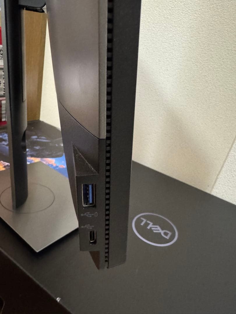 Dell (デル) U2720QM 27インチ 4K モニター　ジャンク