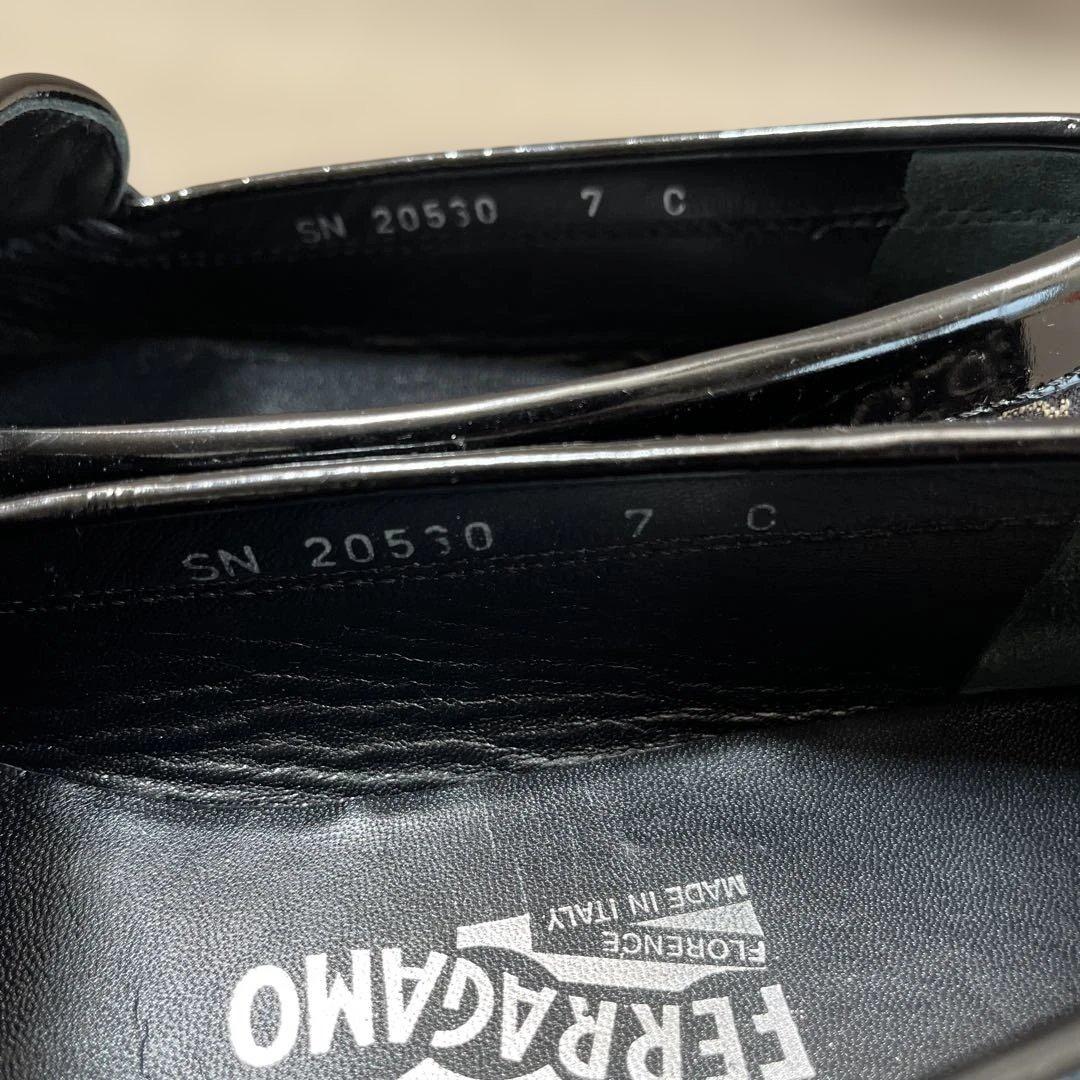 フェラガモ　ガンチーニ　ローファー