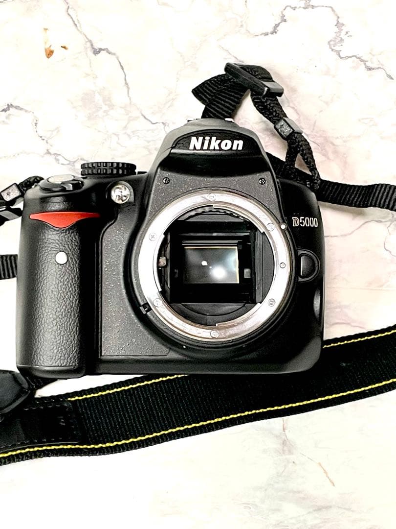 値下しましたNikon D5000 ダブルレンズセット★F2.8神レンズ★動作◎