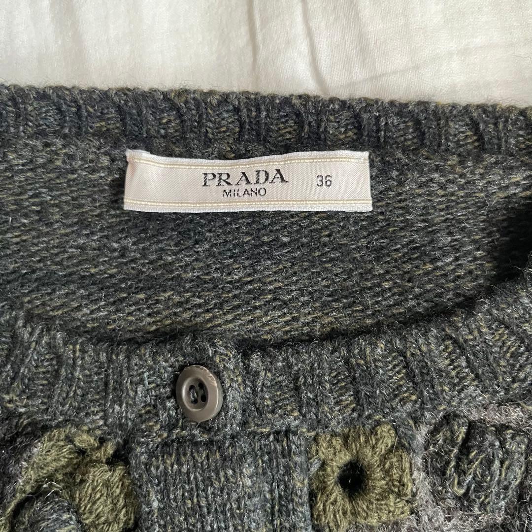 プラダ　セーター　グリーングレー系