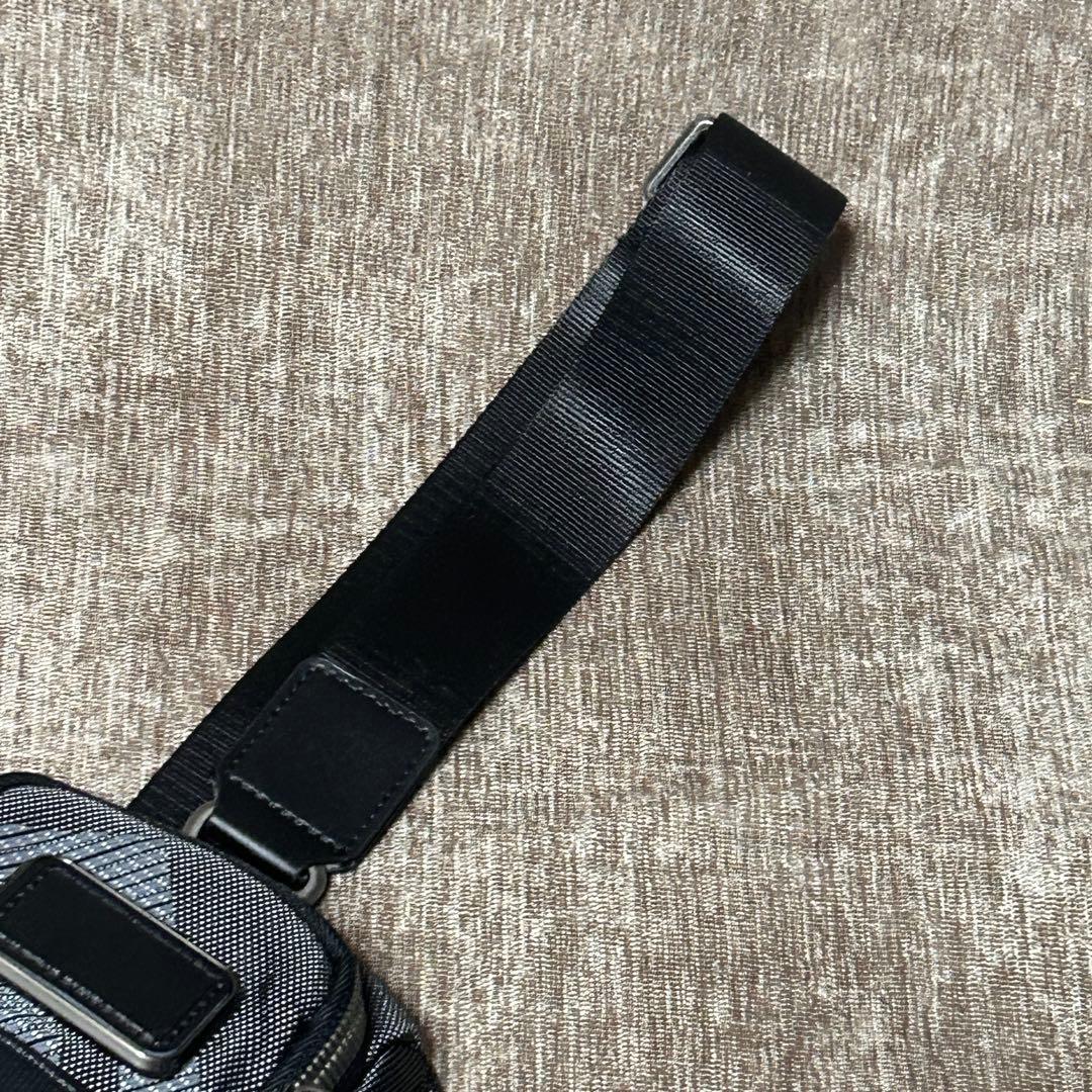 未使用　タグ付き　TUMI ALPHA3 コンパクト・スリング ボディバッグ