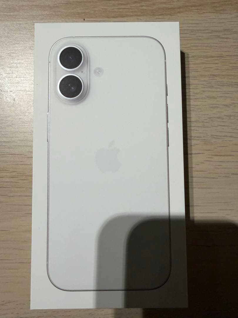 新品未開封　iPhone 17 256GB ホワイト