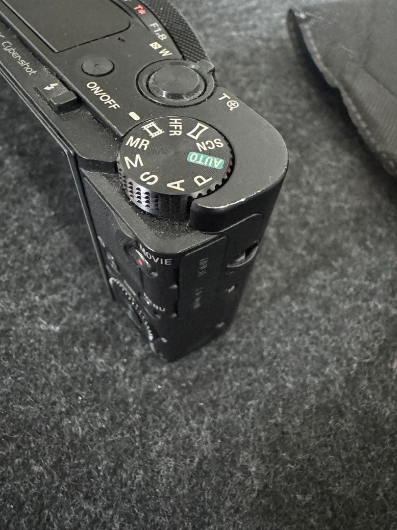 デジタルカメラ Sony DSC-RX100V (DSC-RX100M5A)