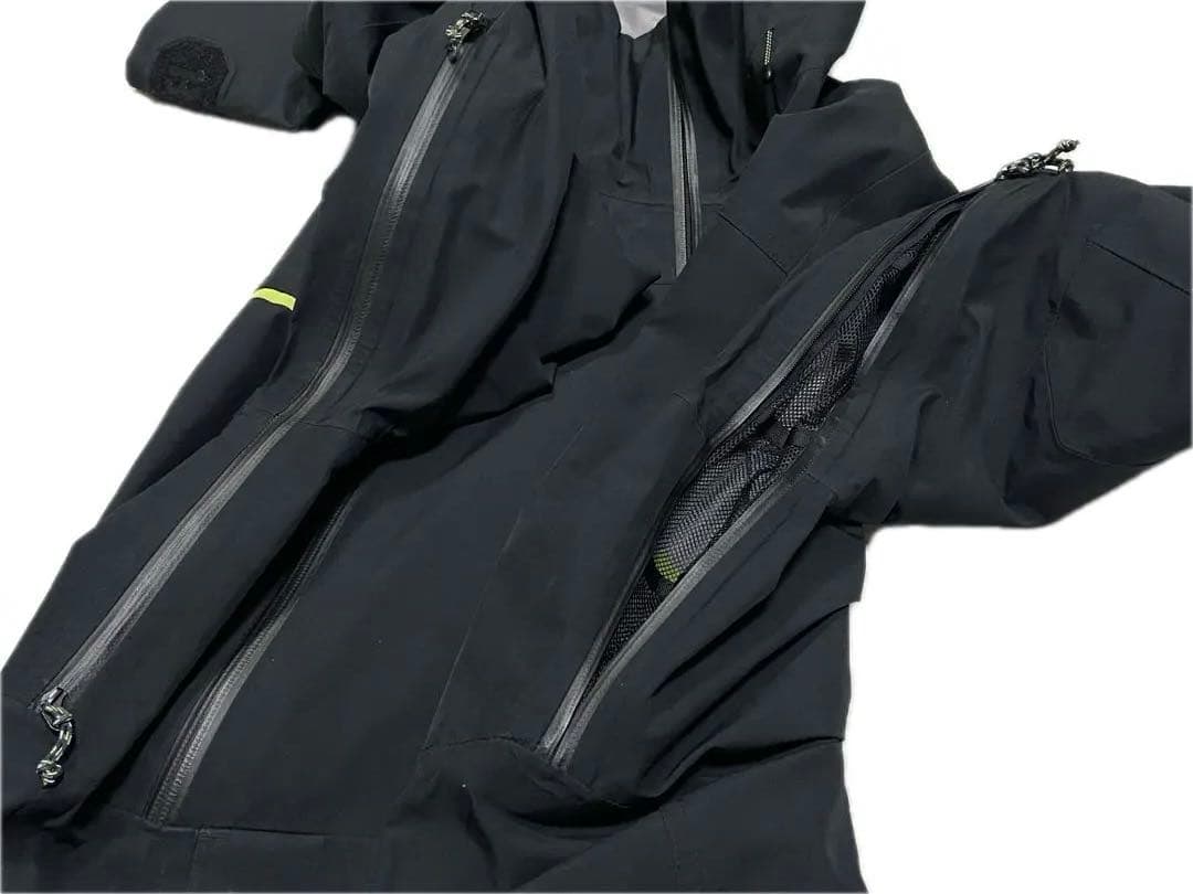 バートン ゴアテックス マウンテンパーカ 黒 Mスノボジャケット スノーウェア