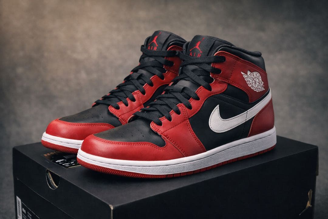 Nike Air Jordan 1 レッド/ブラック/ホワイト