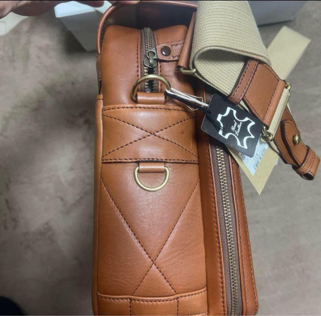 本革　ビジネスバッグ　新品未使用　定価6万超　シルバーレイク