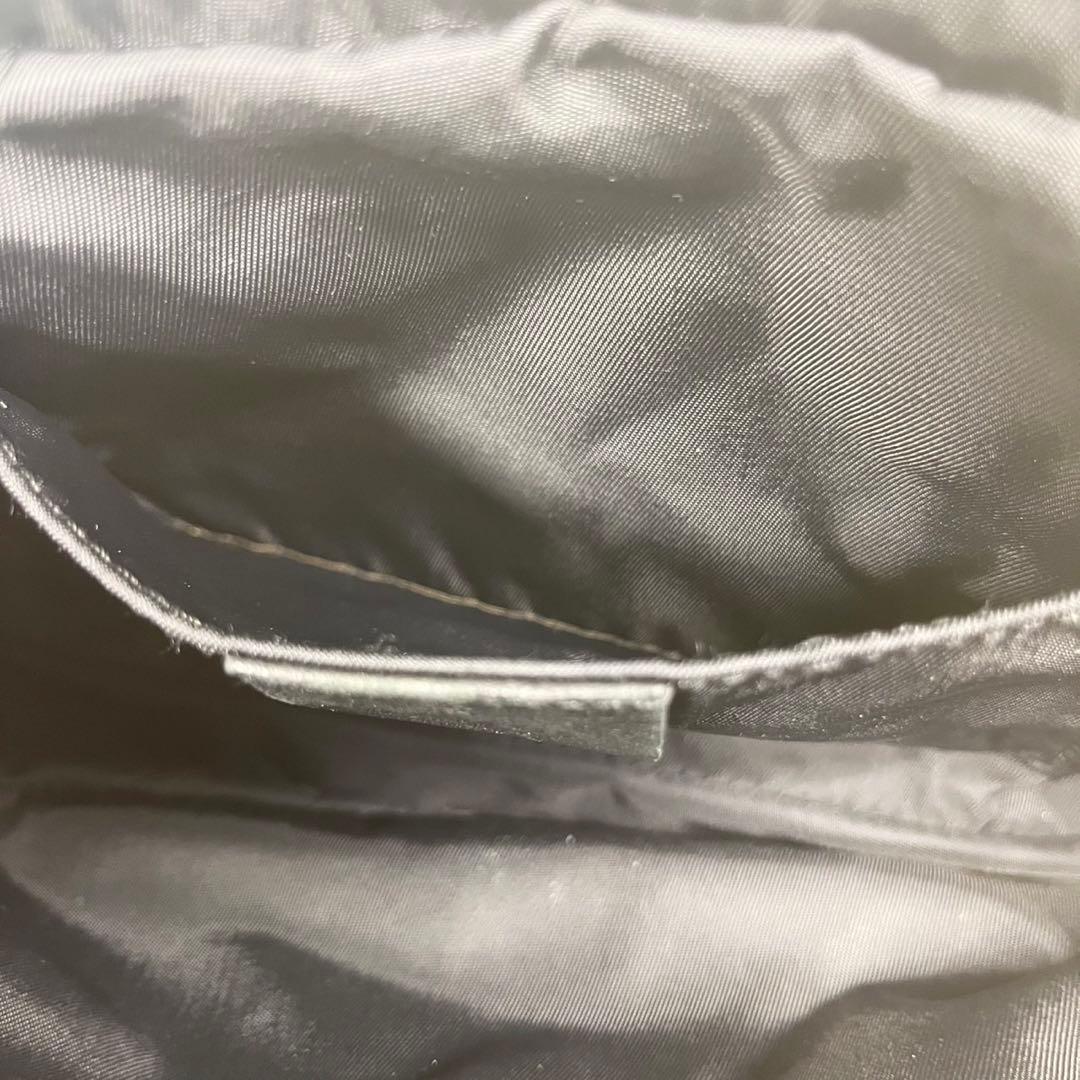 GUCCI グッチ ボディーバッグ シマレザー GG ロゴプレート