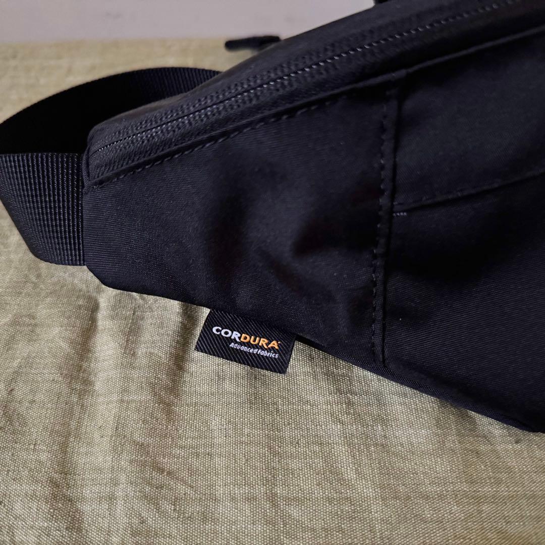 COMME des GARCONS HOMME ボディバッグ